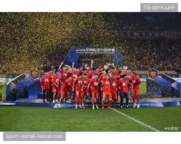 上海海港2-1绝杀云南玉昆,武磊复出助卫冕冠军积分转正 上海海港2-1绝杀云南玉昆,武磊复出助卫冕冠军积分转正