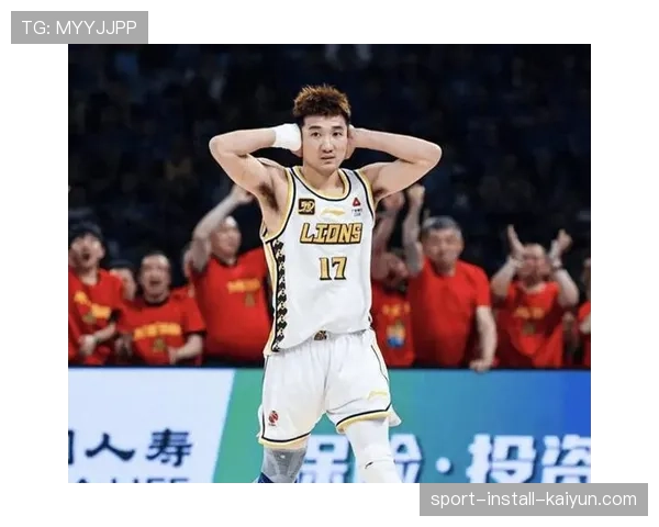 孙铭徽季后赛三分命中率飙升:关键球从不手软 孙铭徽季后赛三分命中率飙升:关键球从不手软